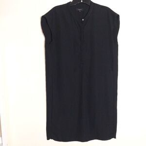 Aritzia Babaton Women's Sleeveless Shift Crew Neck Button Black Dress Size M